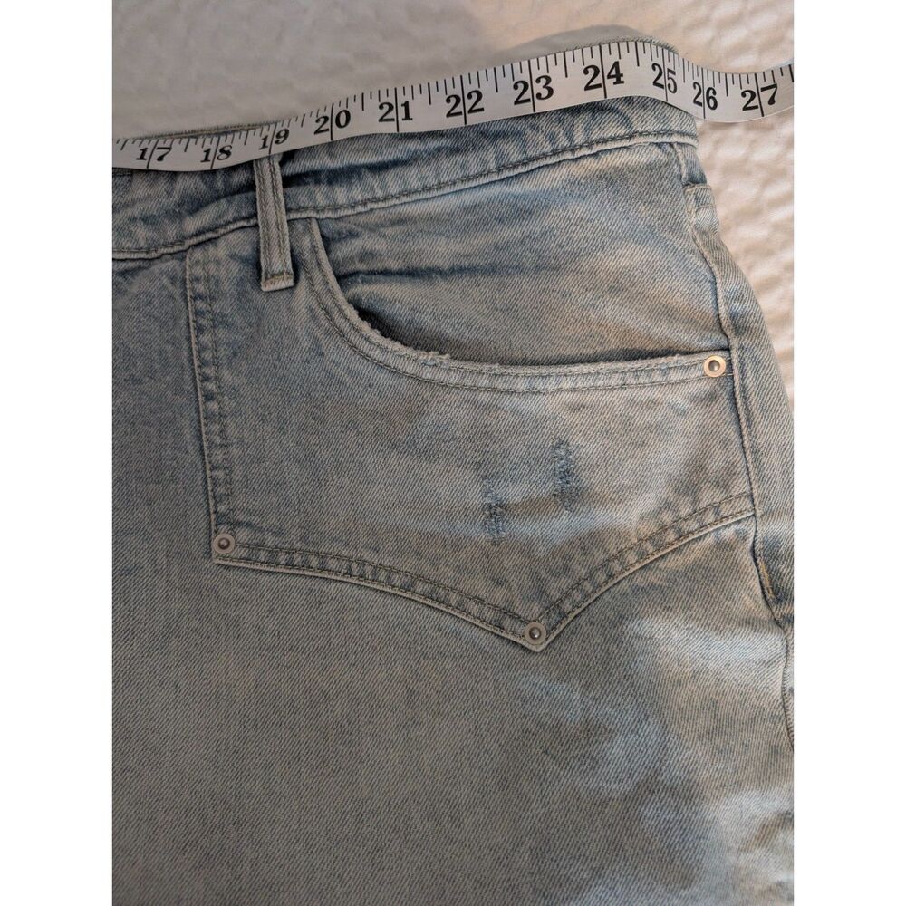 Wild Fable Women's Ultra Light Wash Low-Rise Bootcut Jeans Size 28 - Picture 4 of 7